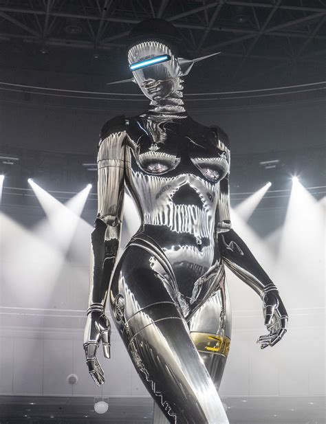 dior hajime sorayama